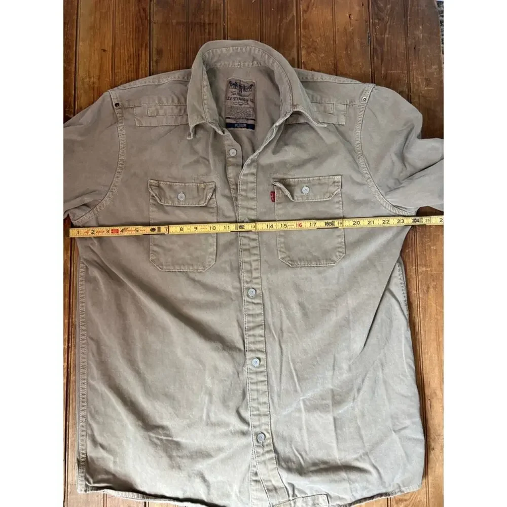 Men’s Levi's canvas shirt Shacket tan long sleeve button front size medium